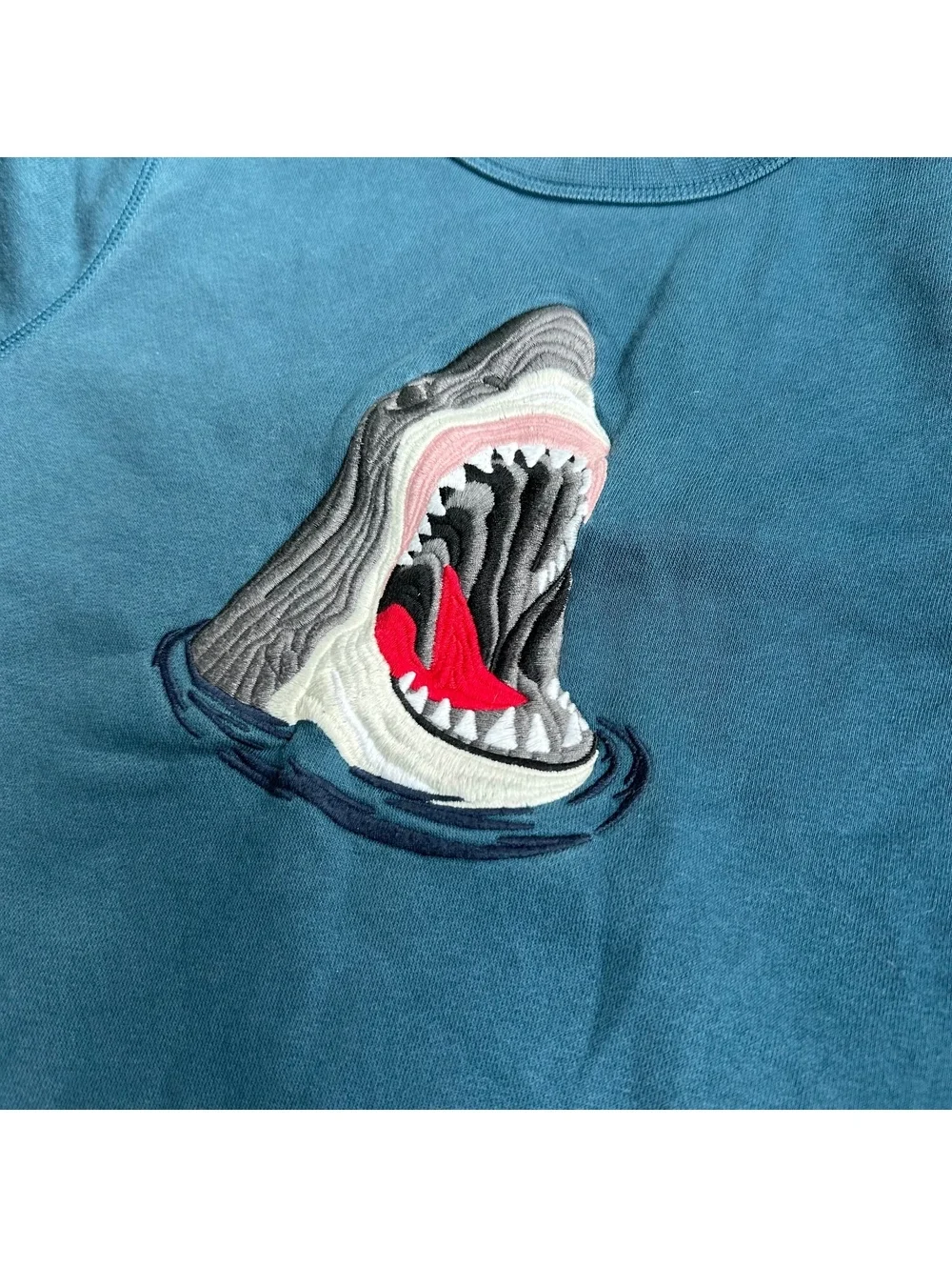 GAP boys shark embroidered sweater small 6-7